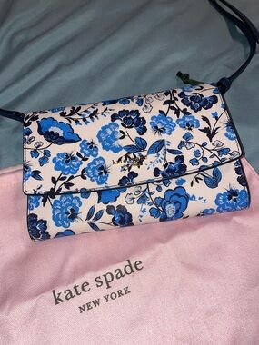 NWT kate spade Floral Blue and White Crossbody Wallet